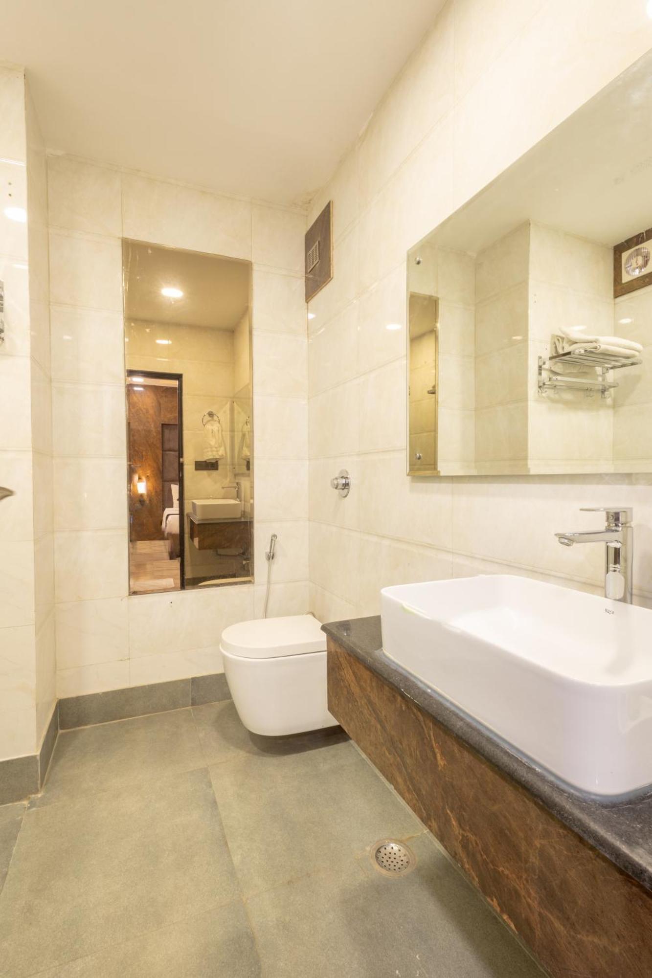 Hotel Cosmo Near Blk Hospital Karol Bagh Delhi  Ngoại thất bức ảnh