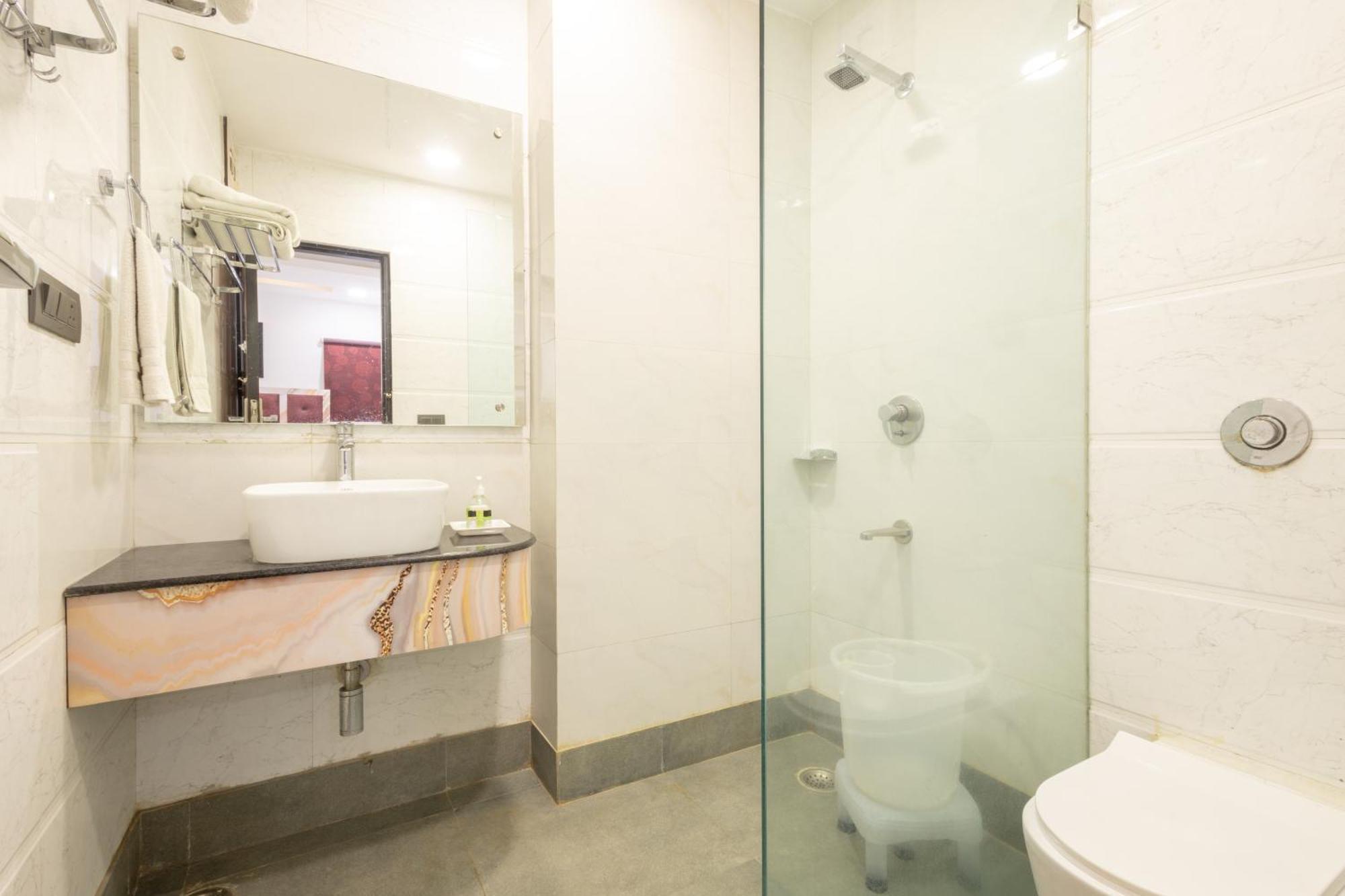 Hotel Cosmo Near Blk Hospital Karol Bagh Delhi  Ngoại thất bức ảnh