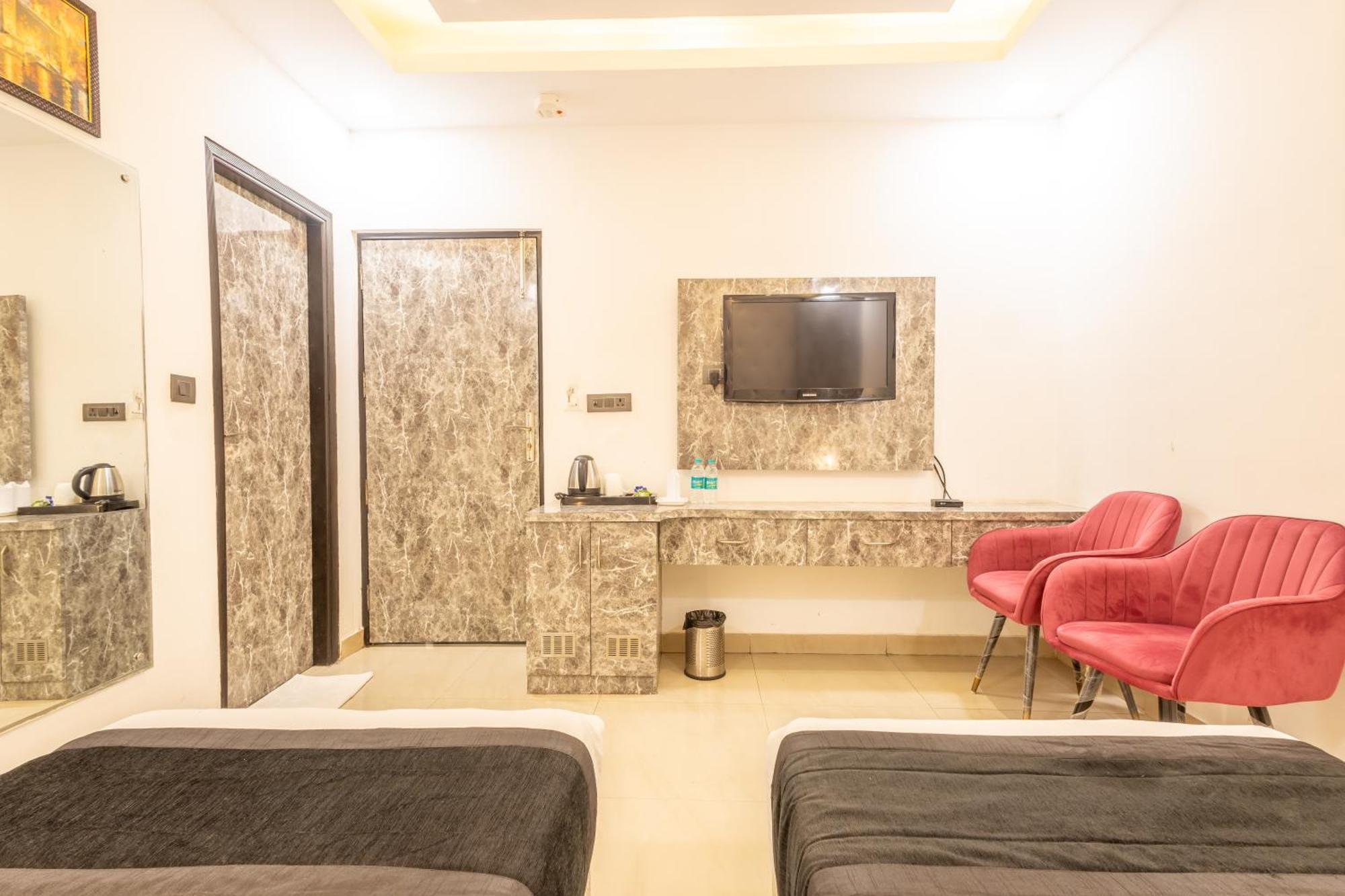 Hotel Cosmo Near Blk Hospital Karol Bagh Delhi  Ngoại thất bức ảnh